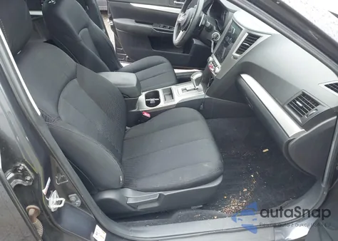 2011 Subaru Legacy 2.5I z USA, uszkodzony, nr VIN 4S3BMBA6XB3232554